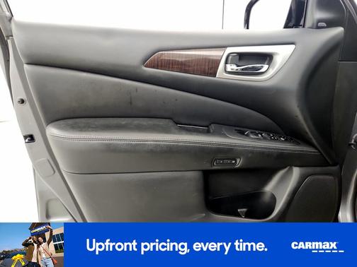 2016 Nissan Pathfinder SL