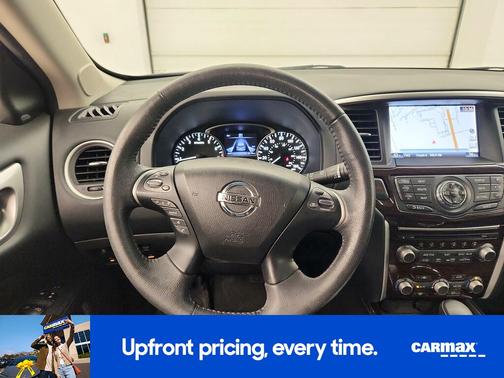 2016 Nissan Pathfinder SL