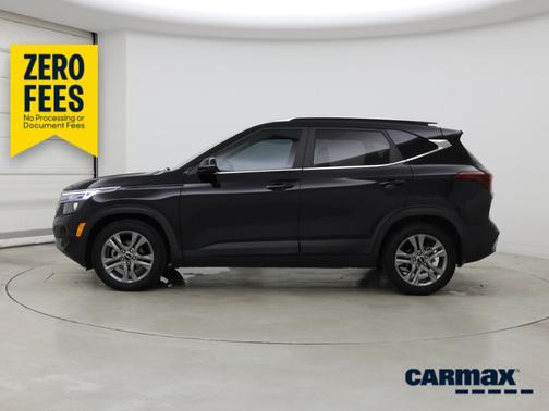 Black 2022 Kia Seltos S