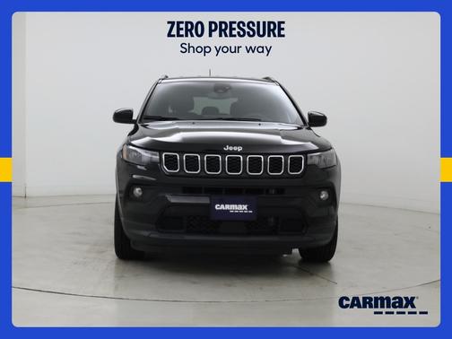 Black 2024 Jeep Compass Latitude