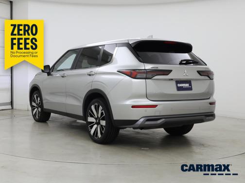 Gray 2025 Mitsubishi Outlander SE