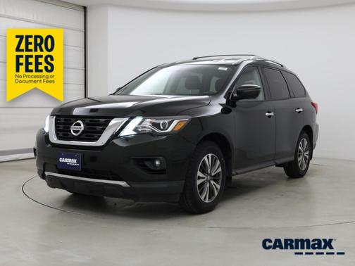 Green 2019 Nissan Pathfinder SL
