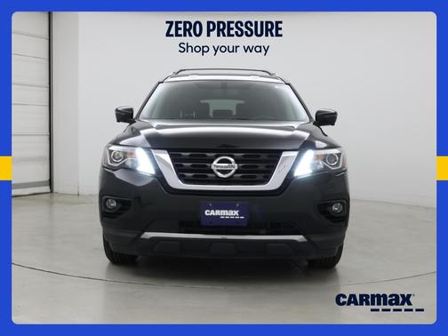Green 2019 Nissan Pathfinder SL
