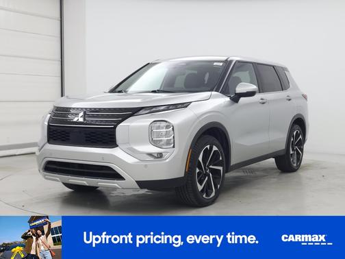 2023 Mitsubishi Outlander SE