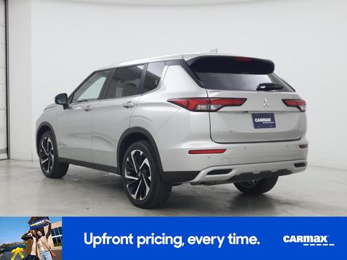 2023 Mitsubishi Outlander SE