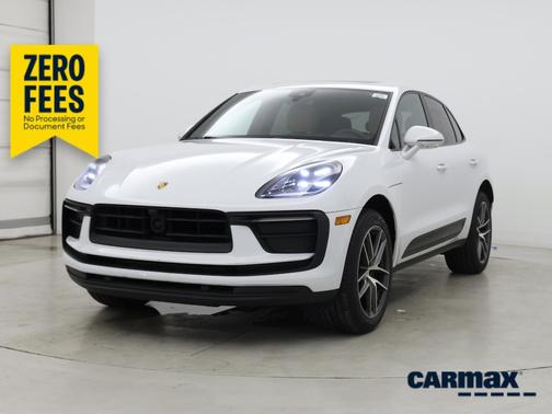 White 2023 Porsche Macan