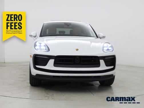 White 2023 Porsche Macan