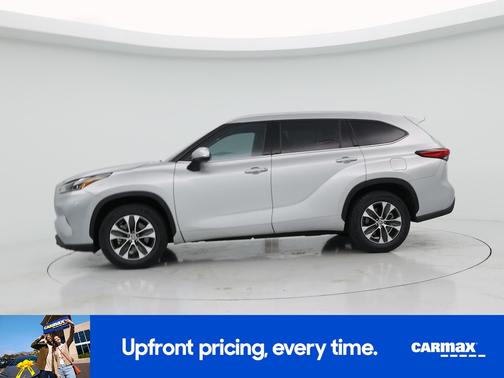 Silver 2021 Toyota Highlander XLE
