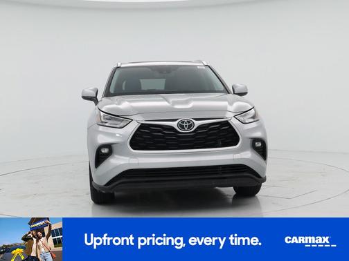 Silver 2021 Toyota Highlander XLE
