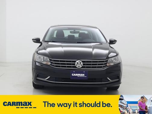 2017 Volkswagen Passat SE