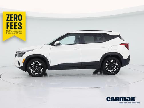 White 2025 Kia Seltos S
