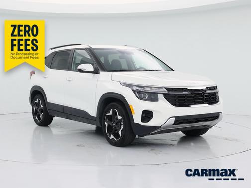 White 2025 Kia Seltos S