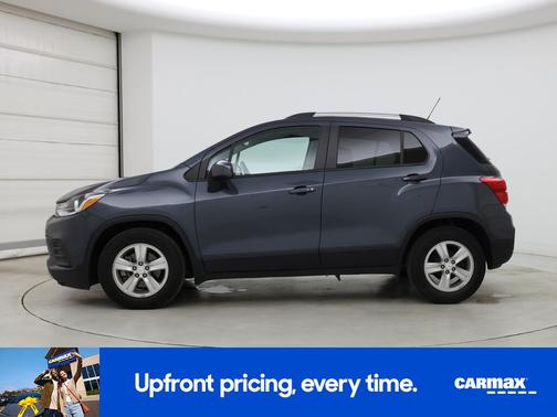 Gray 2022 Chevrolet Trax LT