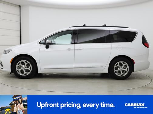 White 2023 Chrysler Pacifica Limited