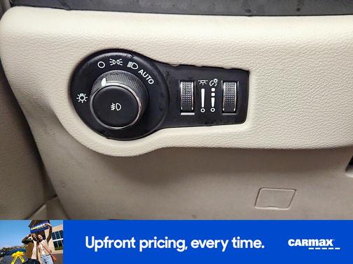 White 2023 Chrysler Pacifica Limited