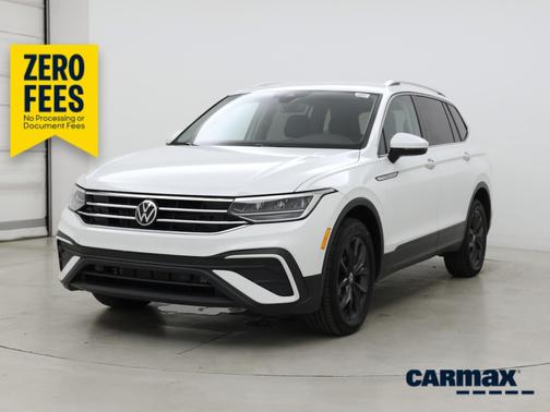 White 2024 Volkswagen Tiguan SE