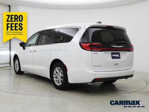 White 2024 Chrysler Pacifica Touring L