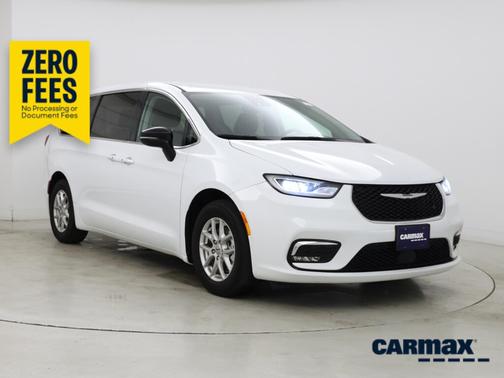 White 2024 Chrysler Pacifica Touring L