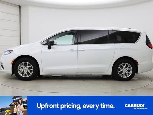 White 2024 Chrysler Pacifica Touring L