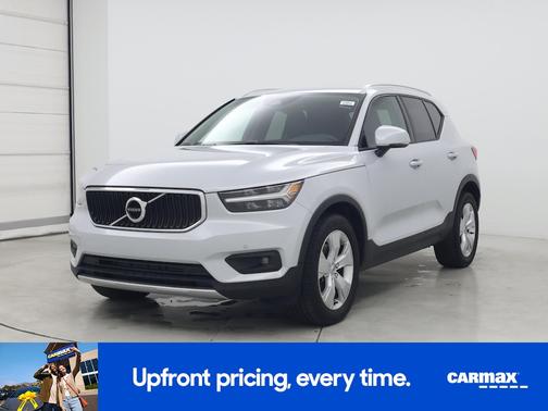 2021 Volvo XC40 T5 Momentum