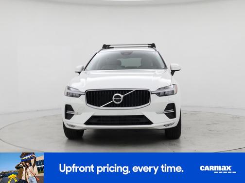 2022 Volvo XC60 B5 Momentum