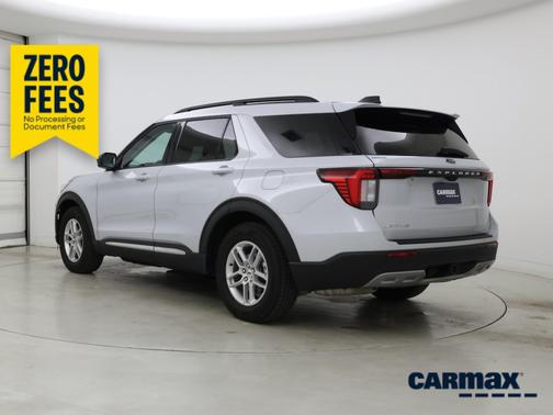 White 2025 Ford Explorer Active