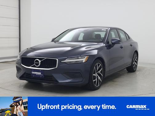 Blue 2020 Volvo S60 T6 Momentum