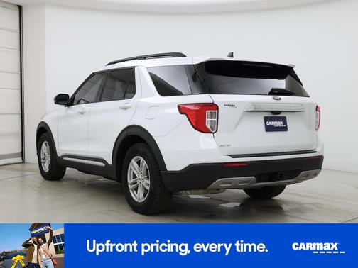 White 2023 Ford Explorer XLT
