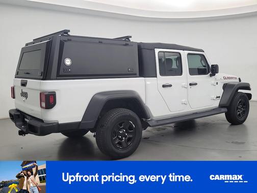 White 2025 Jeep Gladiator Sport