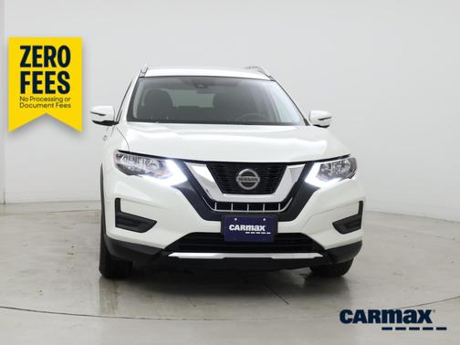 White 2020 Nissan Rogue SV
