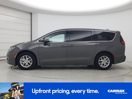 Gray 2023 Chrysler Pacifica Touring L