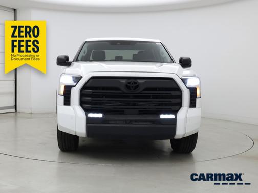 White 2024 Toyota Tundra SR5
