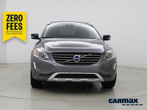 Gray 2017 Volvo XC60 T6 Dynamic