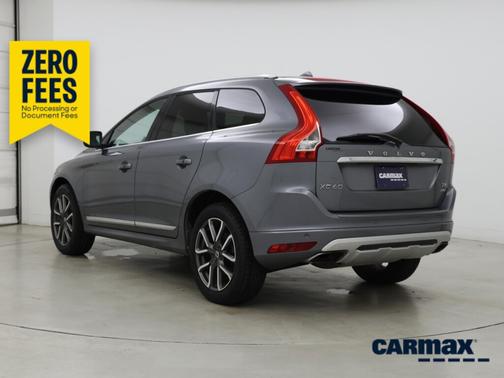 Gray 2017 Volvo XC60 T6 Dynamic