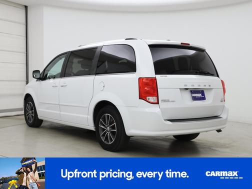 White 2017 Dodge Grand Caravan SXT