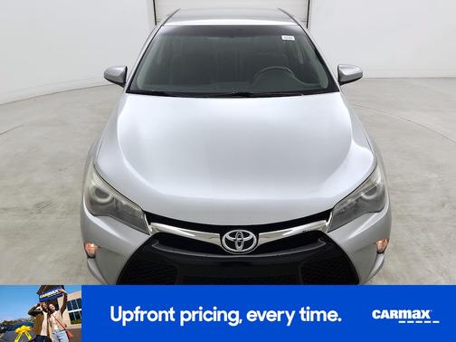 Silver 2015 Toyota Camry SE