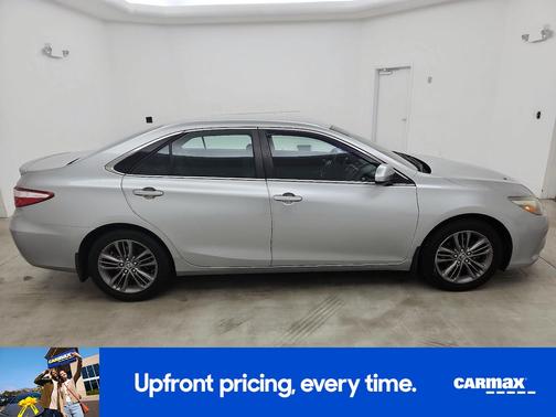 Silver 2015 Toyota Camry SE