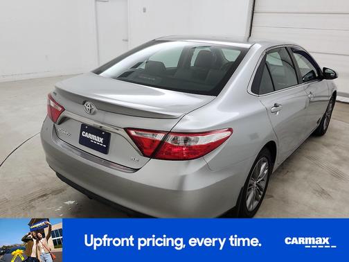 Silver 2015 Toyota Camry SE