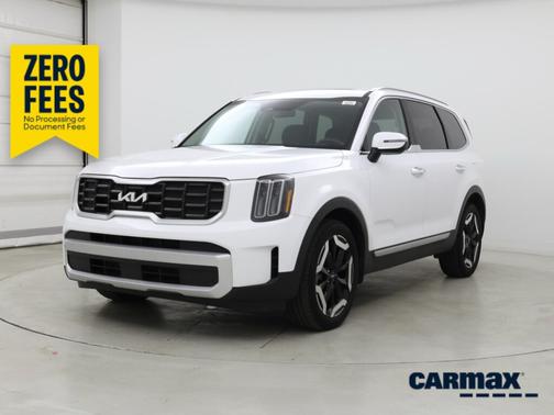 White 2025 Kia Telluride S