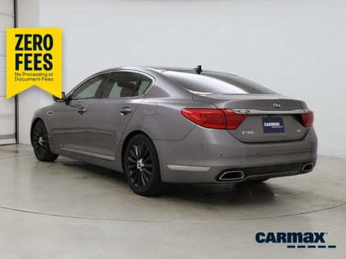 Gray 2015 Kia K900 Luxury