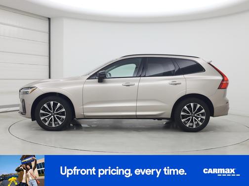 Pearl 2023 Volvo XC60 B5 Plus Dark Theme