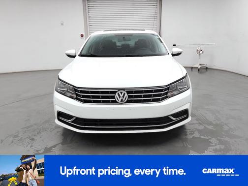 2016 Volkswagen Passat SE