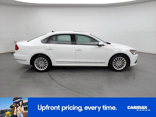 2016 Volkswagen Passat SE
