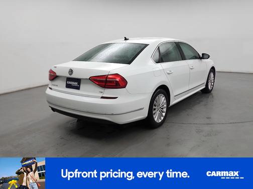 2016 Volkswagen Passat SE