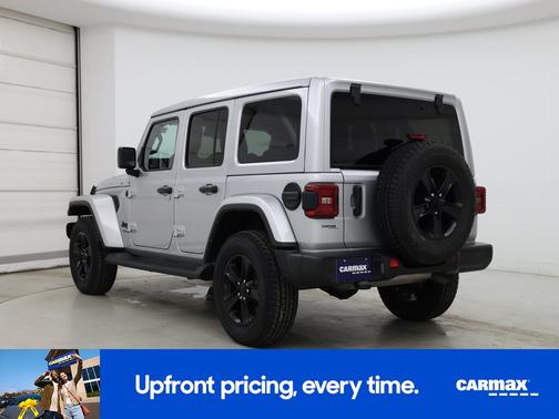 Silver 2022 Jeep Wrangler Unlimited Unlimited Sahara Altitude
