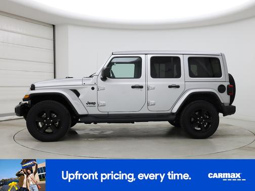 Silver 2022 Jeep Wrangler Unlimited Sahara Altitude