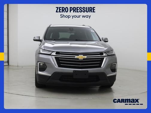 Gray 2023 Chevrolet Traverse LT Leather
