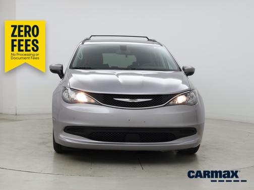 Gray 2021 Chrysler Voyager LXI