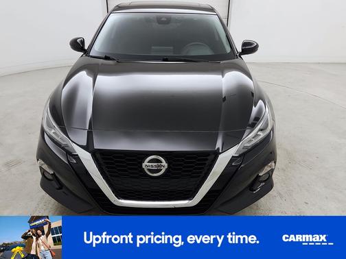 Black 2020 Nissan Altima SV