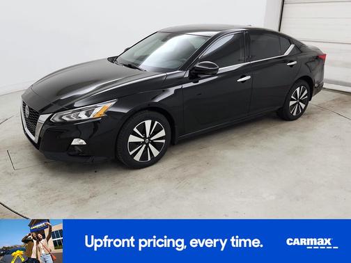 Black 2020 Nissan Altima SV
